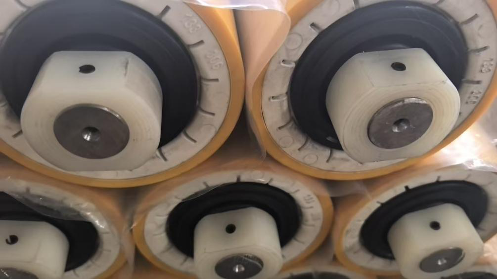 Quanto sai di HDPE Idler?